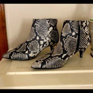 Booties- Circus by Sam Edelman, original box